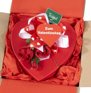 3022 Schachtel Herz TRCH Valentinstag Im Karton Ausschnitt