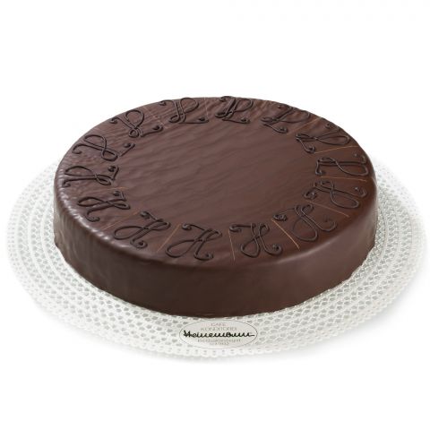 "Herrentorte" Wine-almond-cream cake 26cm with couverture