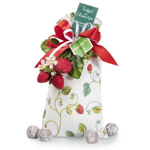 Truffles with Champagne in fabric bag, strawberry design 125g