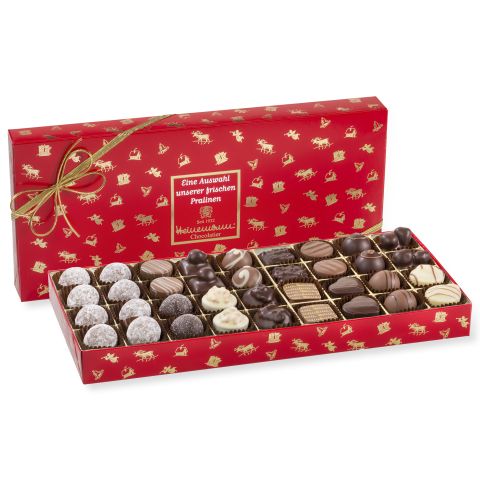 Assorted Heinemann chocolates, 450g, in a Christmas box