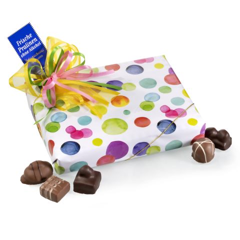 Pralines assortment in nice box, without alcohol